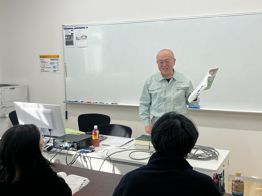 職員・講師紹介