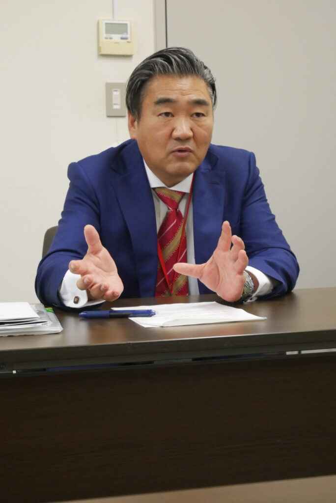 加賀美 専務理事